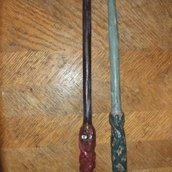 Hand made wooden wands - Picture 4 of 4